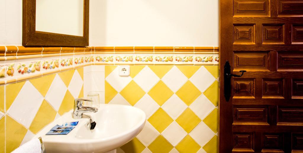 Posada Del Tio Juanon Navalcarnero Buitenkant foto
